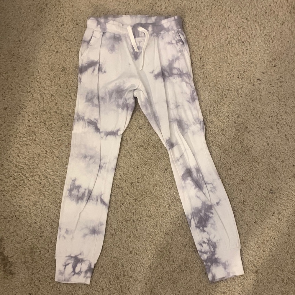 Super soft women’s tie dye joggers (with pockets)!